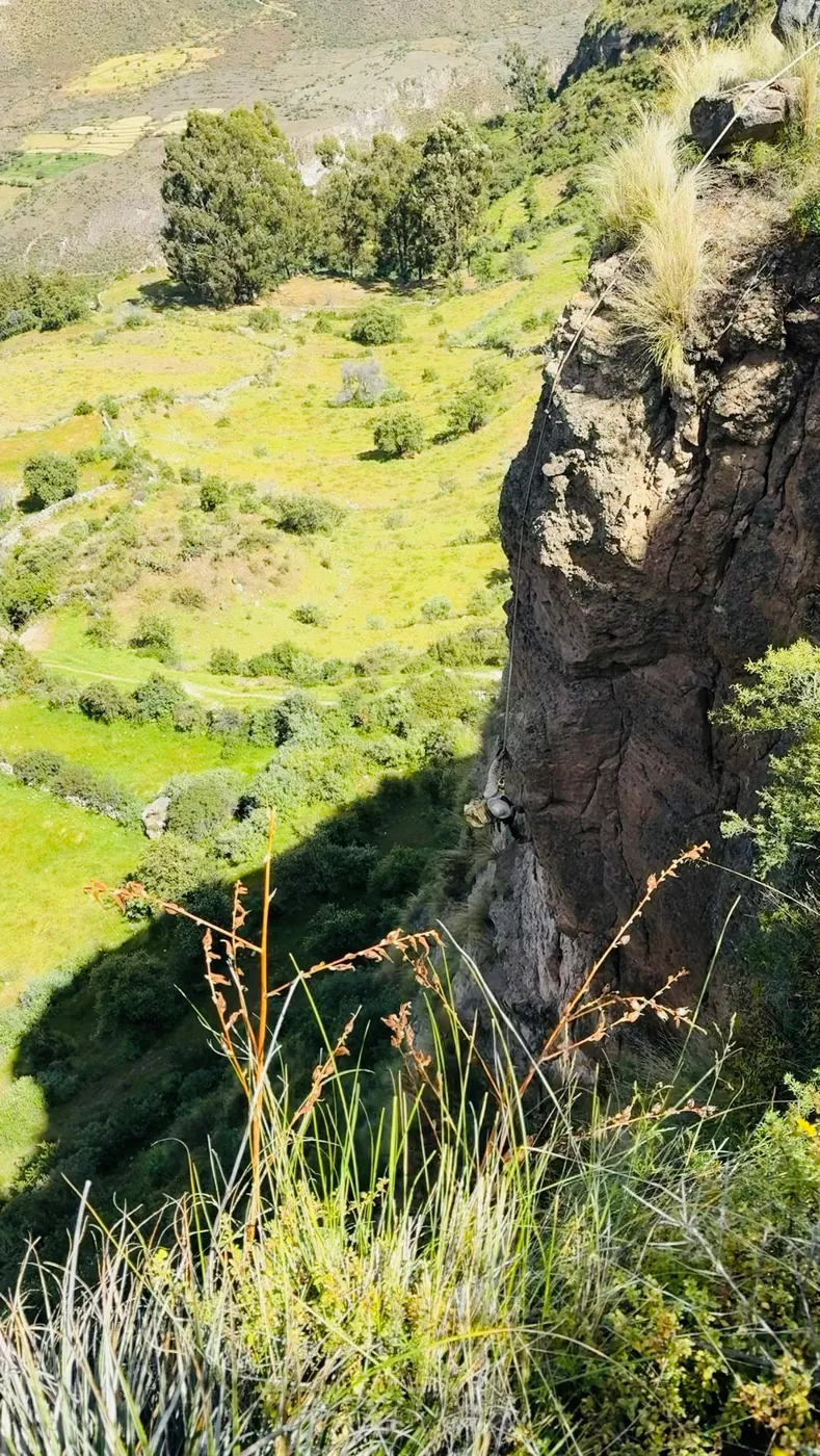 El Desafío del Acantilado - VICTURH